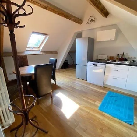 - Ein-zimmer-wohnung In Der Naehe Von Straenden